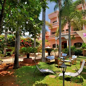 بيت ضيافة Lhostel A